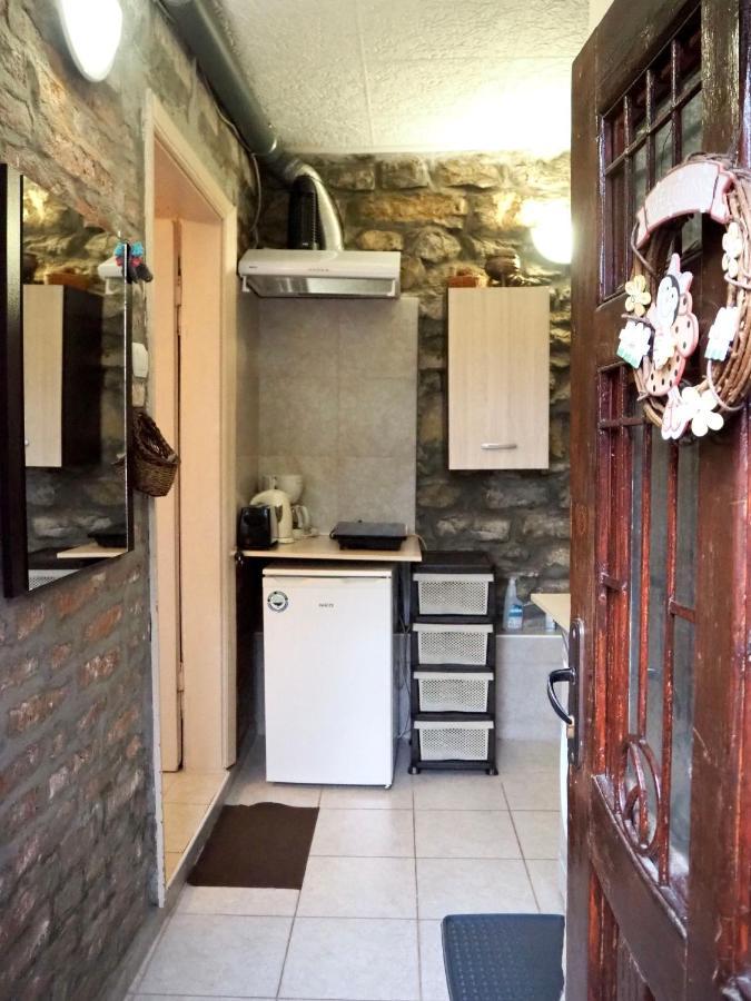 Authentic Guest Stay In The Heart Of Veliko Tarnovo Студио С Изглед Към Царевец Εξωτερικό φωτογραφία