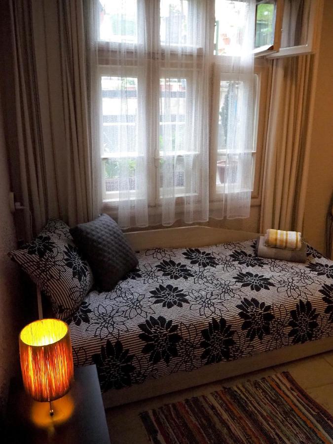 Authentic Guest Stay In The Heart Of Veliko Tarnovo Студио С Изглед Към Царевец Εξωτερικό φωτογραφία